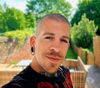 Masseur tantra érotic uniquement pour hommes