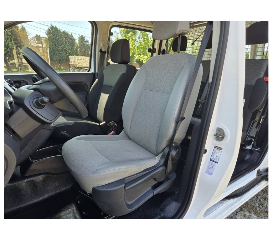 Véhicules commerciaux & utilitaires d'occasion Pont-de-Loup - Photos Vivastreet Renault Kangoo Maxi Double Cabine 81641km 1.5dci 90cv EURO6