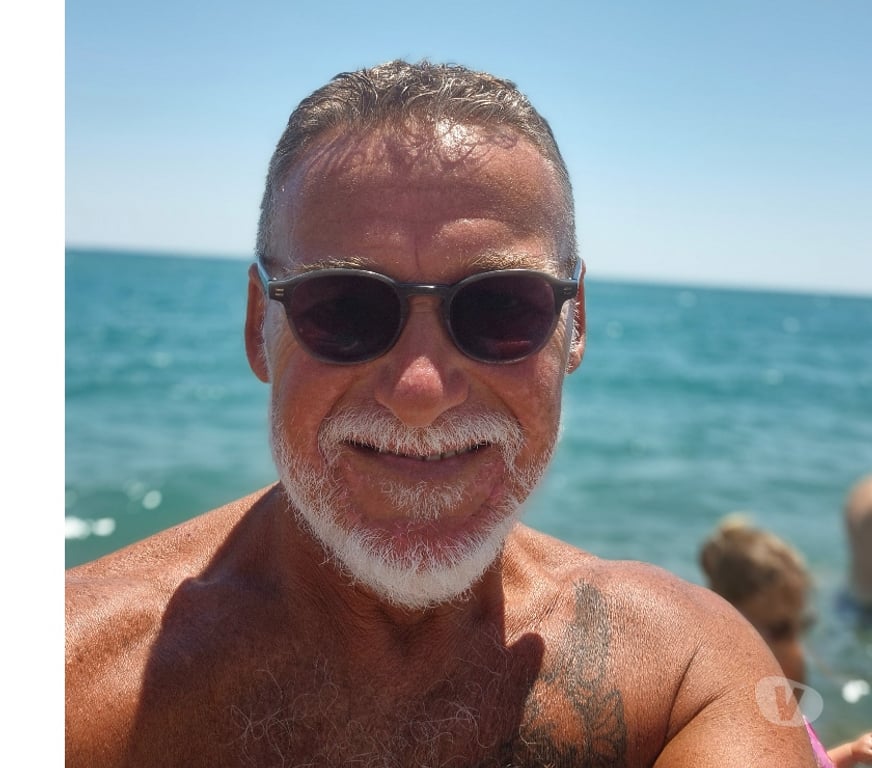 Gay Laeken - Photos Vivastreet Cherche actif rebeu