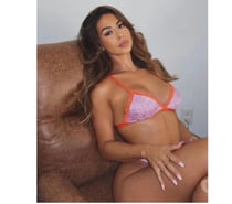 Amanda, une femme charmante.