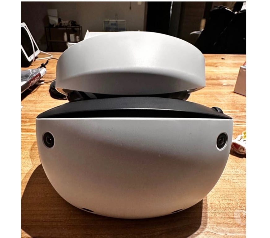 Jeux vidéo & consoles Arlon Bonnert - Photos Vivastreet PSVR2 comme neuf