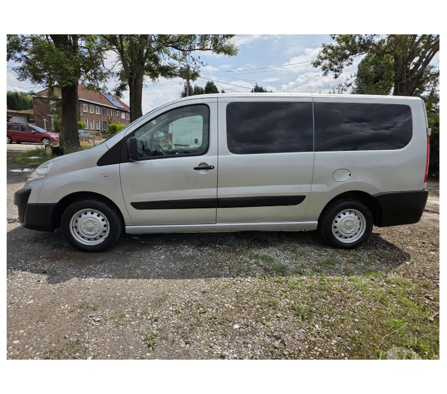 Véhicules commerciaux & utilitaires d'occasion Pont-de-Loup - Photos Vivastreet Peugeot Expert 9places Minibus 2.0hdi 130cv 94kw Airco Cruis