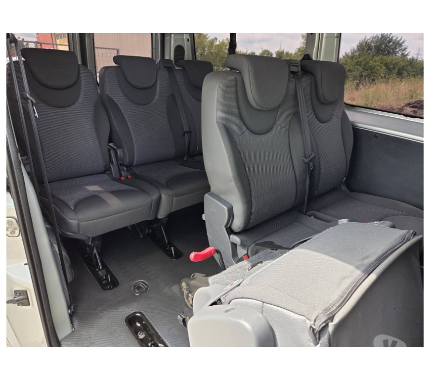 Véhicules commerciaux & utilitaires d'occasion Pont-de-Loup - Photos Vivastreet Peugeot Expert 9places Minibus 2.0hdi 130cv 94kw Airco Cruis