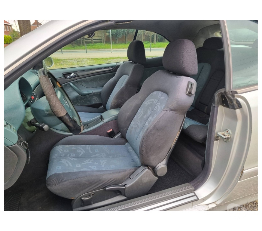 Voiture à vendre Pont-de-Loup - Photos Vivastreet Mercedes CLK230 Compressor Cabriolet 2.3i 193cv 172000km