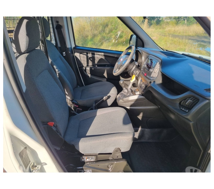 Véhicules commerciaux & utilitaires d'occasion Pont-de-Loup - Photos Vivastreet Fiat Doblo maxi long châssis 2017 euro6 1.3jtd 95cv 99090km