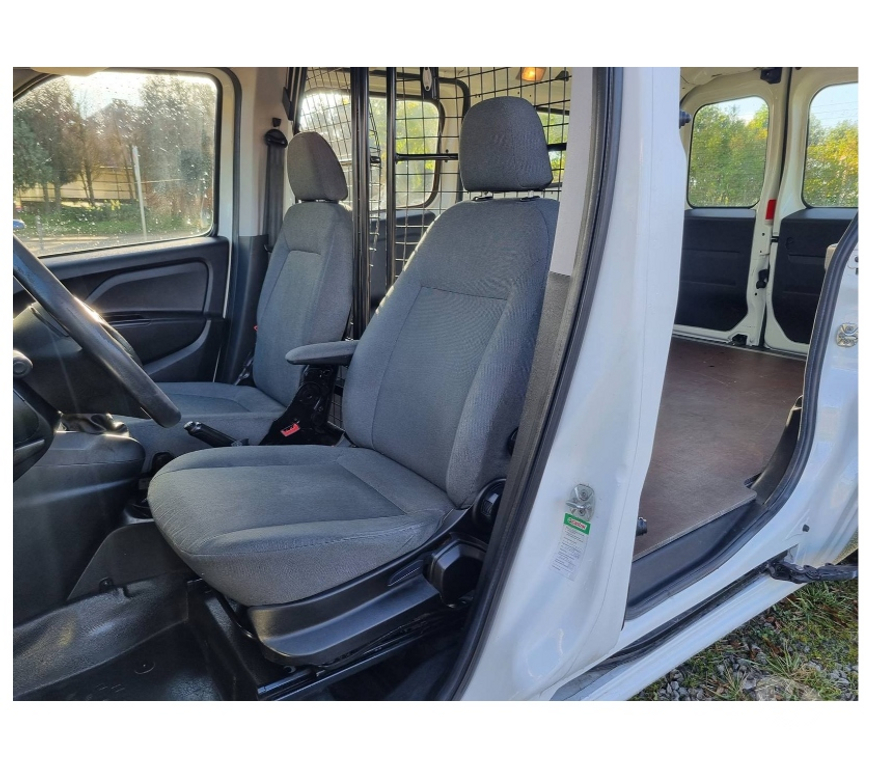 Véhicules commerciaux & utilitaires d'occasion Pont-de-Loup - Photos Vivastreet Fiat Doblo maxi long châssis 2017 euro6 1.3jtd 95cv 99090km