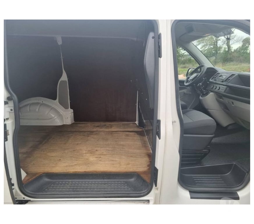 Véhicules commerciaux & utilitaires d'occasion Pont-de-Loup - Photos Vivastreet Vw T6 Transporter 2 2019 2.0Tdi euro6 airco radar de recul