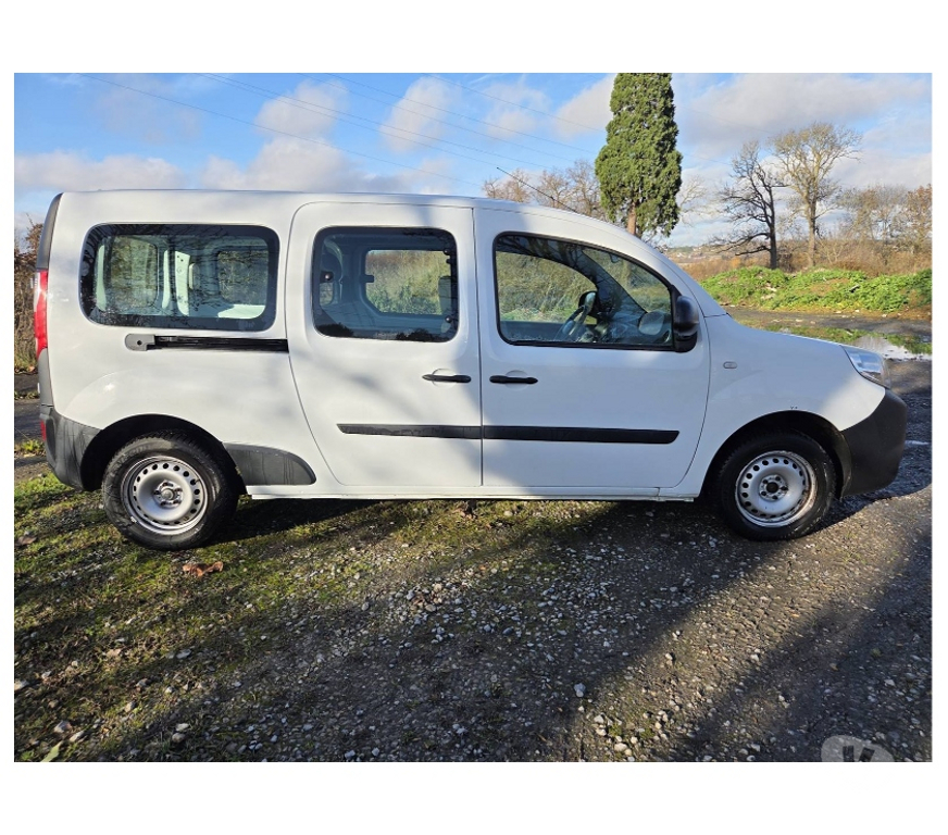 Véhicules commerciaux & utilitaires d'occasion Pont-de-Loup - Photos Vivastreet Renault Kangoo 2018 double cabine 109539km 1.5dci 90cv EU6