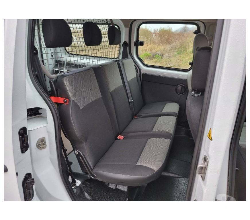Véhicules commerciaux & utilitaires d'occasion Pont-de-Loup - Photos Vivastreet Renault Kangoo 5 2018 Double Cabine 80709KM 1.5dci 90cv EU6