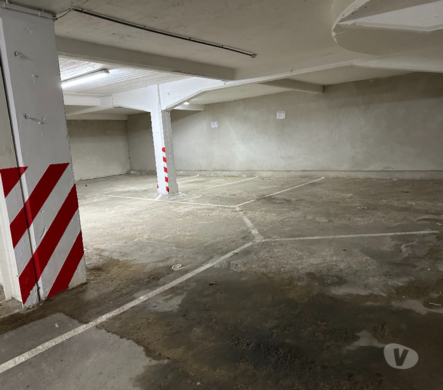 Location parking & garage Liège Liège-Centrum - Photos Vivastreet DEPOT PR FLOTTE VEHICULE