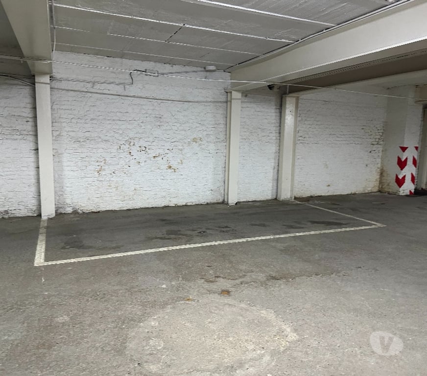 Location parking & garage Liège Liège-Centrum - Photos Vivastreet DEPÖT PR FLOTTE OU MATERIEL
