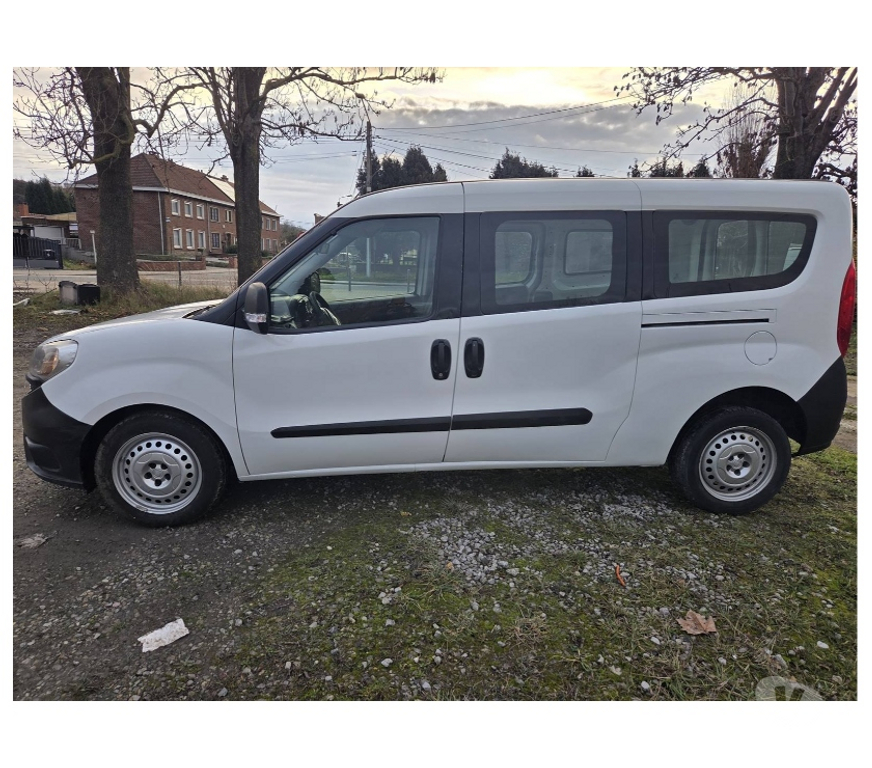 Véhicules commerciaux & utilitaires d'occasion Pont-de-Loup - Photos Vivastreet Fiat Doblo L2 long châssis 7 2017 Euro6 1.3jtd 95cv 98585KM