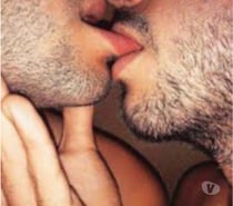 Plaisirs entre hommes .