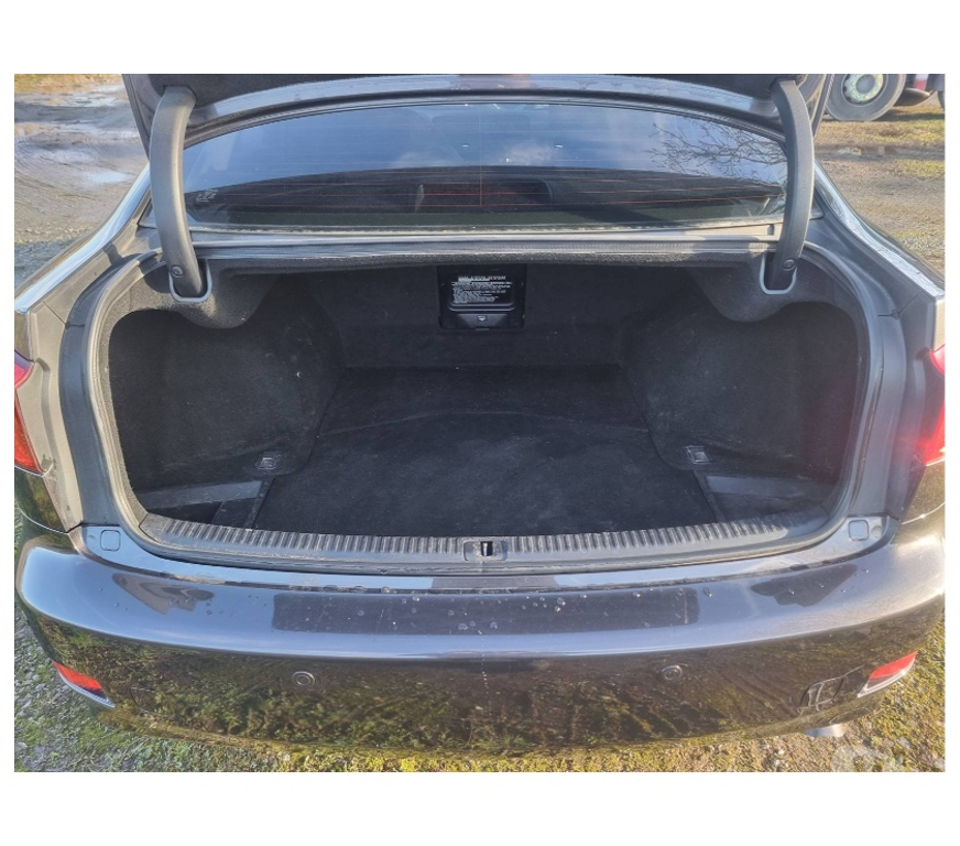 Voiture à vendre Pont-de-Loup - Photos Vivastreet Lexus is220d 177cv 130kw Gps Airco Cruise jantes alu