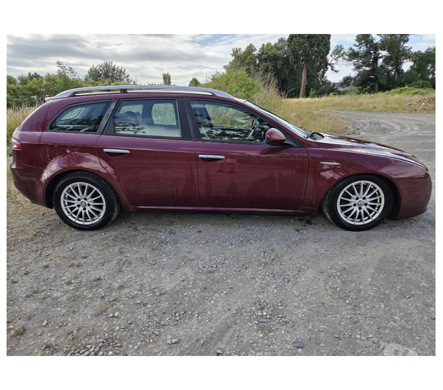 Voiture à vendre Pont-de-Loup - Photos Vivastreet Alfa 159 break 2008 1.9jtd 115cv Cuir Beige Ac Jantes Cruise