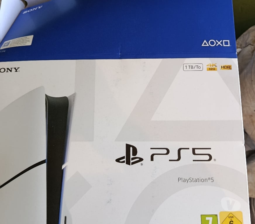 Jeux vidéo & consoles Liège Liège-Centrum - Photos Vivastreet PS5 presque neuve
