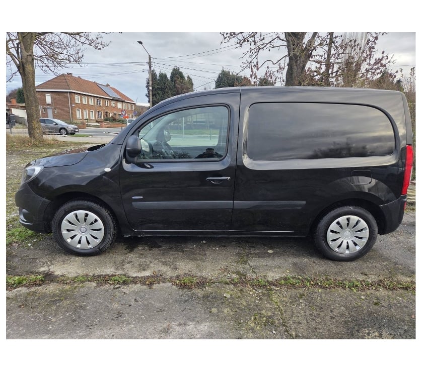 Véhicules commerciaux & utilitaires d'occasion Pont-de-Loup - Photos Vivastreet Mercedes Citan noir 2018 92000km 1.5cdi 80cv 60kw Airco...