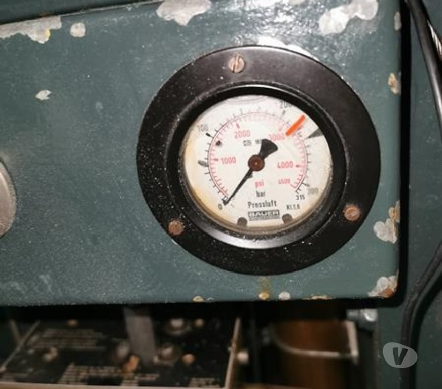 Matériel de sport Jumet Jumet-Centrum - Photos Vivastreet compresseur Haute Pression 230 300 bars