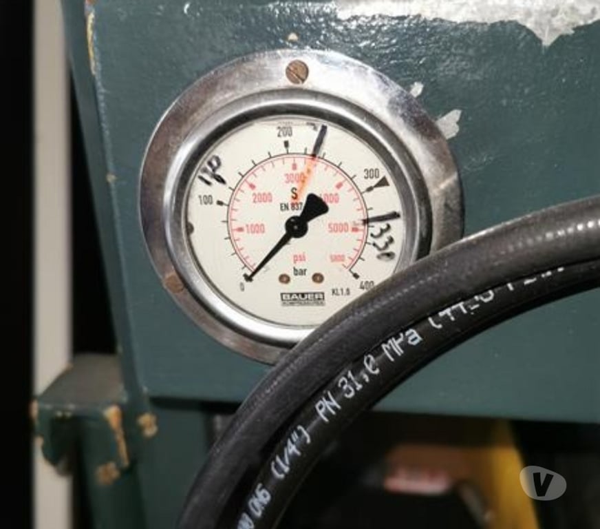 Matériel de sport Jumet Jumet-Centrum - Photos Vivastreet compresseur Haute Pression 230 300 bars