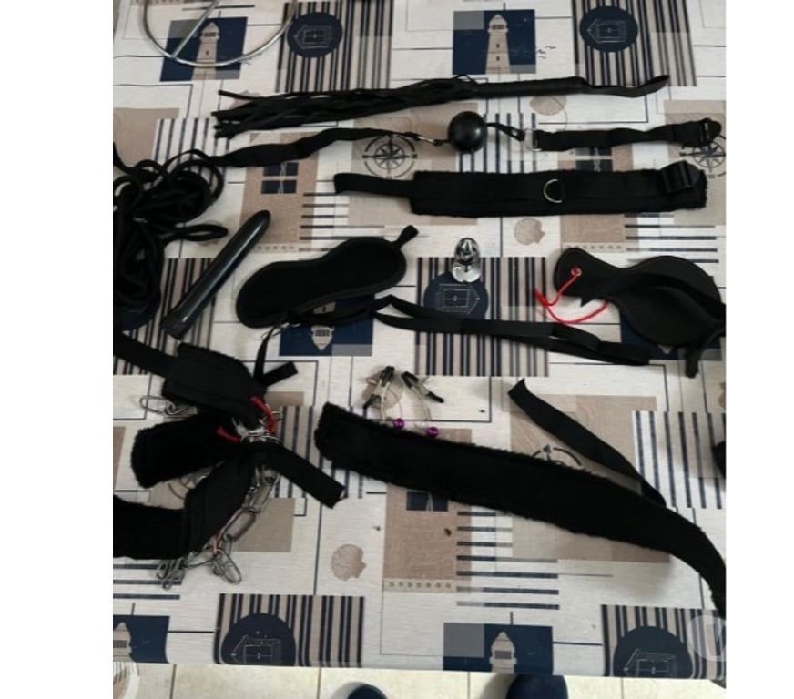 Gay Mettet Ermeton-sur-Biert - Photos Vivastreet Suis soumis et salope