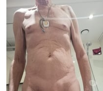 Je reçois nu à Bouge maintenant Whatsap 0495823033