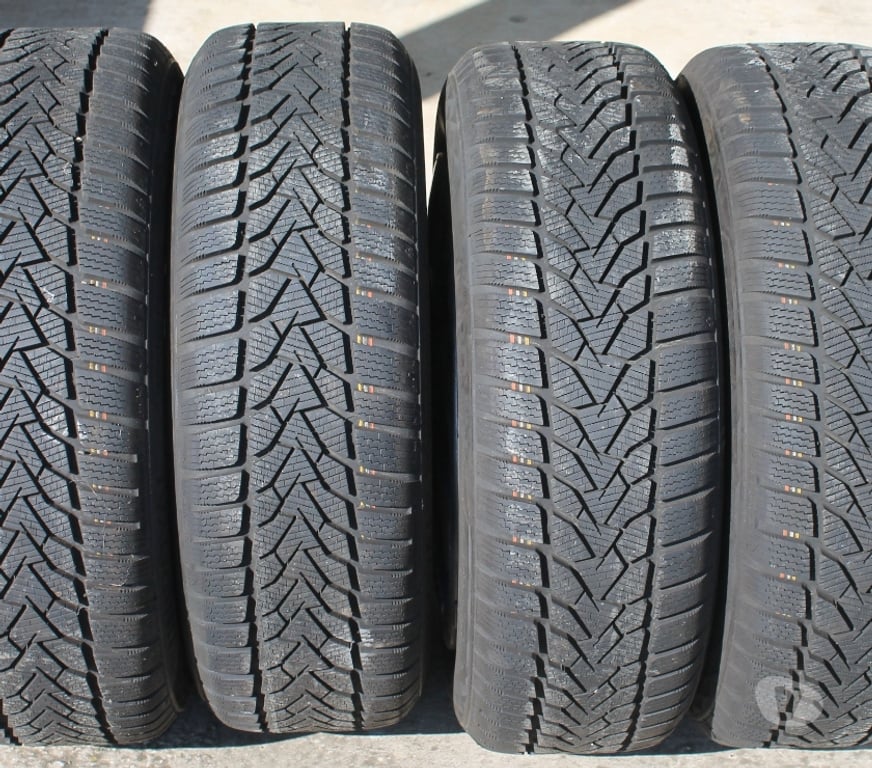 Pièces et services auto Philippeville - Photos Vivastreet 4x pneus hiver + jantes + enjoliveurs