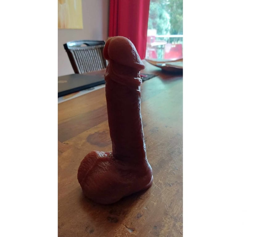 Gay Tubize - Photos Vivastreet senior65ans exhibitioniste pose pour photos tres cochonne