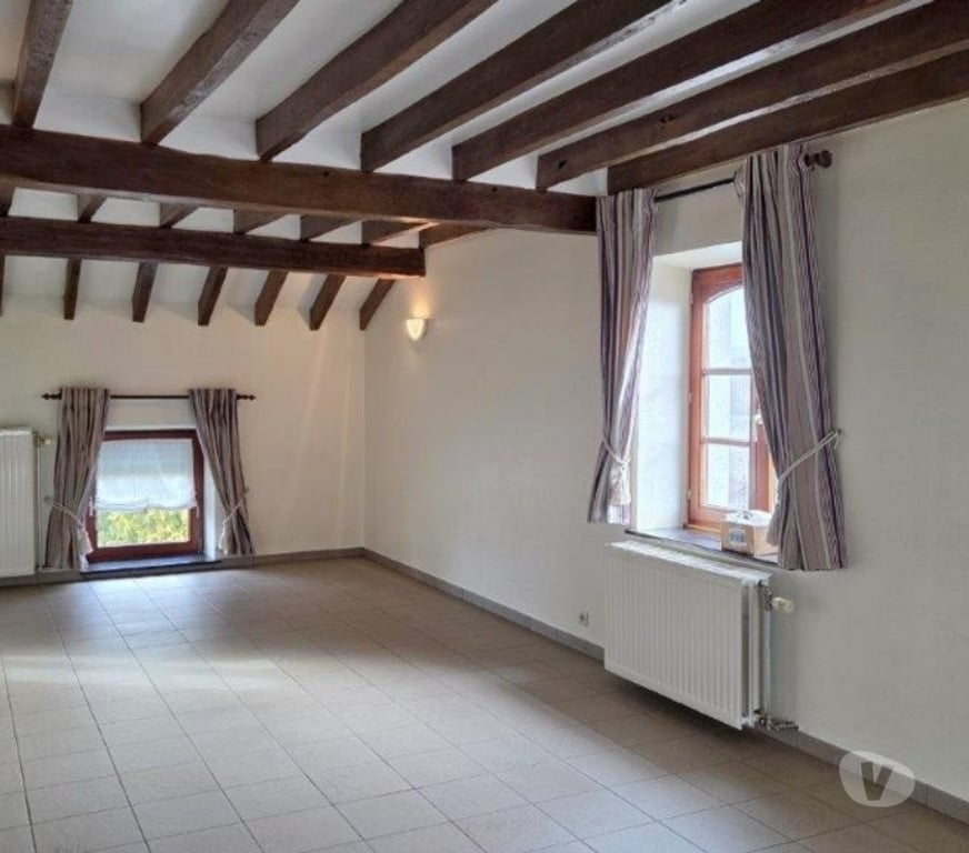 Location appartement Bertrix - Photos Vivastreet 6880 JEHONVILLE : spacieux appartement-duplex avec parking.