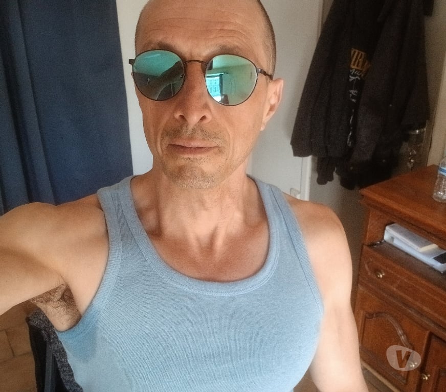 Hommes > Femmes Charleroi Charleroi-Centrum - Photos Vivastreet Homme sportif cherche compagne