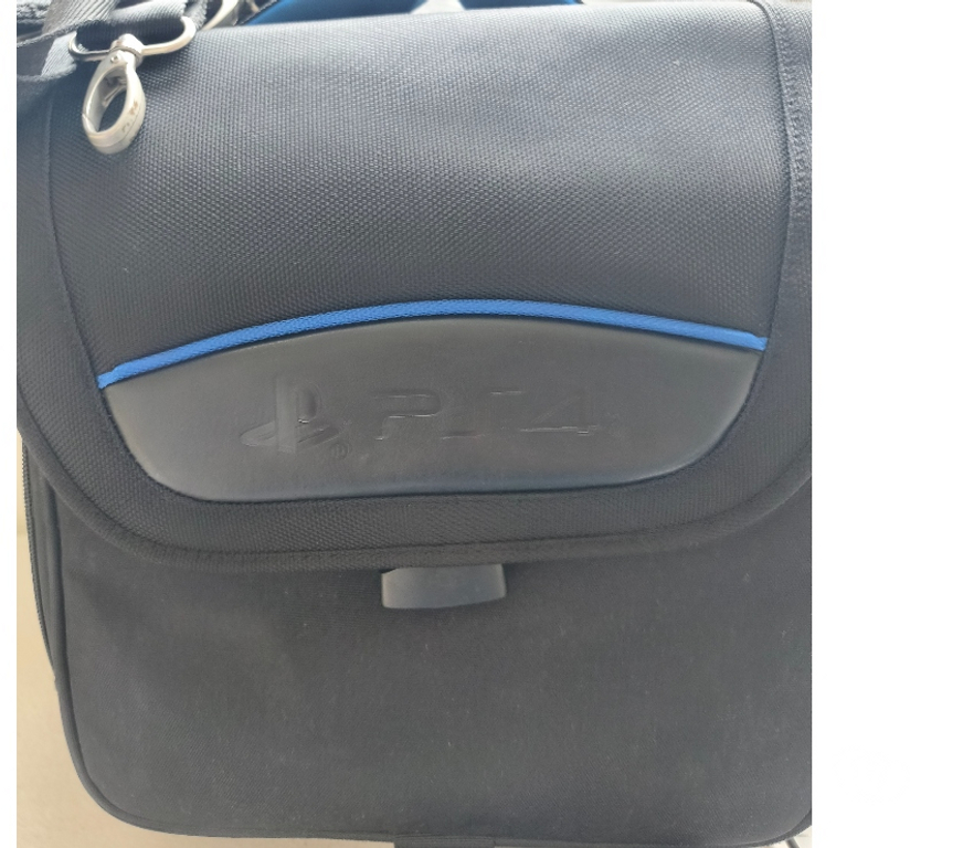 Jeux vidéo & consoles Soumagne Soumagne-Centrum - Photos Vivastreet Ps4+sac original ps4+jeux+2 manettes