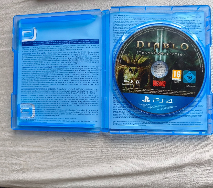 Jeux vidéo & consoles Soumagne Soumagne-Centrum - Photos Vivastreet Ps4+sac original ps4+jeux+2 manettes