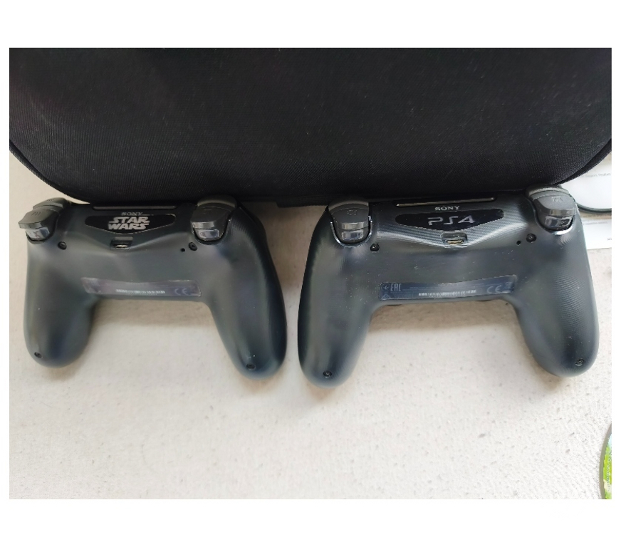Jeux vidéo & consoles Soumagne Soumagne-Centrum - Photos Vivastreet Ps4+sac original ps4+jeux+2 manettes
