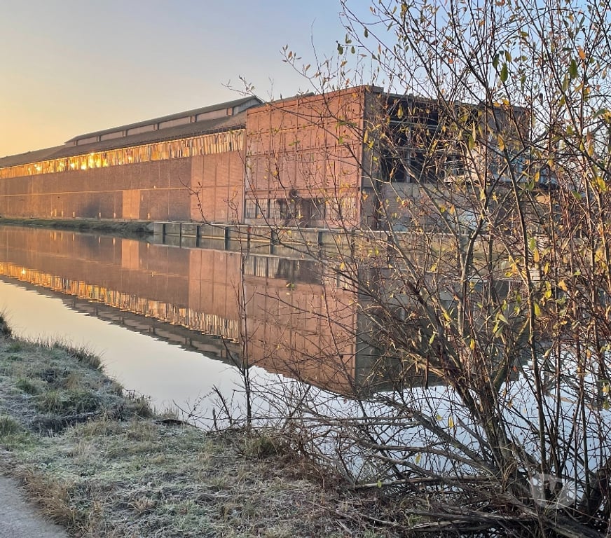 Gay Tubize - Photos Vivastreet RAVEL... LE LONG DU CANAL...