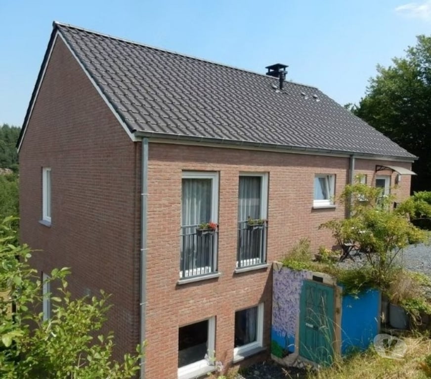 Annonce maison Bouillon Bouillon-Centrum - Photos Vivastreet BOUILLON : Spacieuse maison 4faç (2011),24 ares,belle vue.