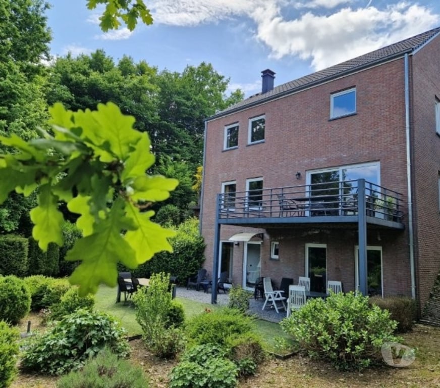 Annonce maison Bouillon Bouillon-Centrum - Photos Vivastreet BOUILLON : Spacieuse maison 4faç (2011),24 ares,belle vue.