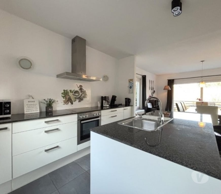 Annonce maison Bouillon Bouillon-Centrum - Photos Vivastreet BOUILLON : Spacieuse maison 4faç (2011),24 ares,belle vue.