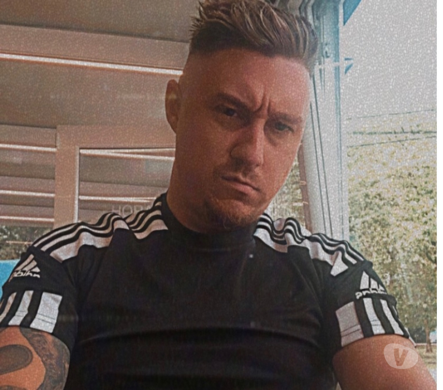 Gay Charleroi Charleroi-Centrum - Photos Vivastreet Passif masculin , pour actif masculin