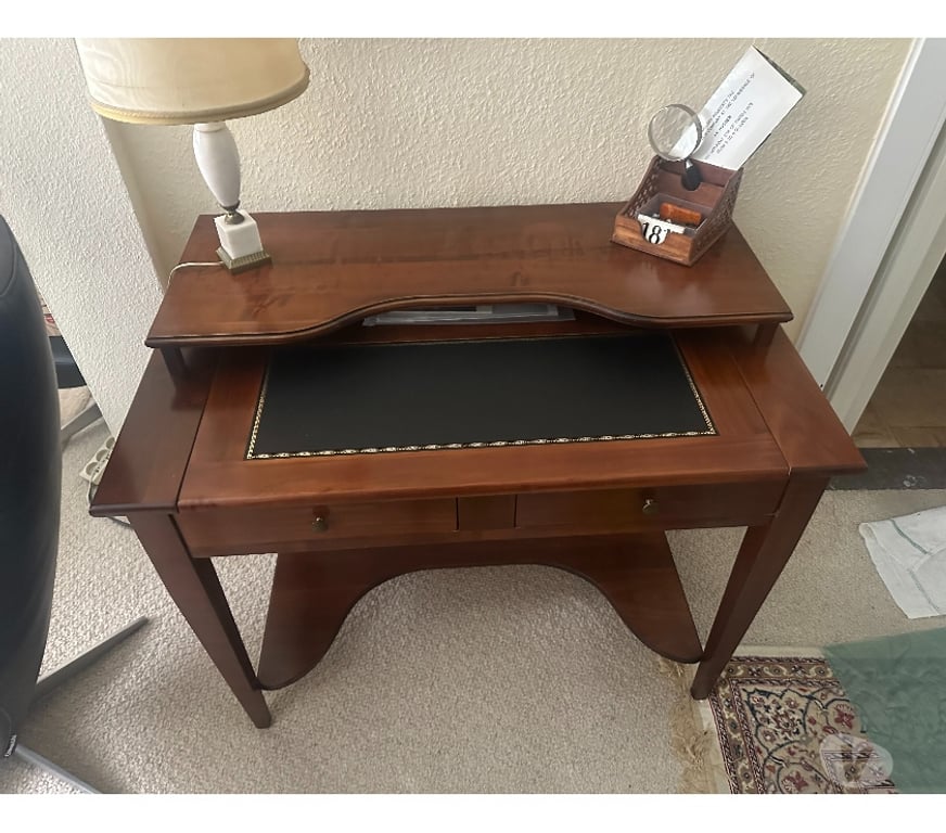 Meubles & Décoration Auderghem - Photos Vivastreet Bureau collection Dino en merisier teinte 3