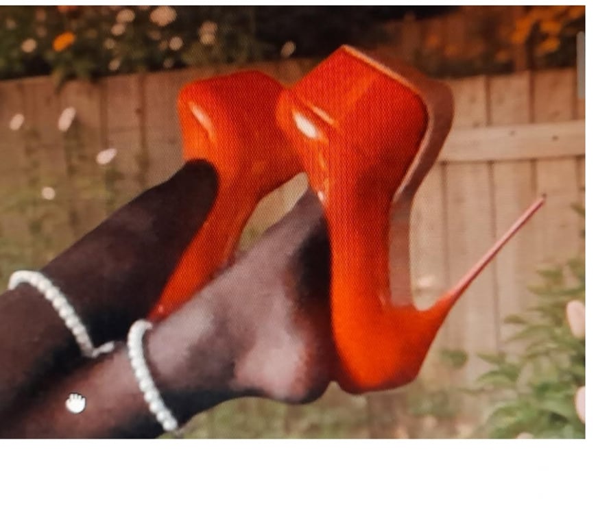 Gay La Louvière - Photos Vivastreet Echange Fetichisme bas nylon ...