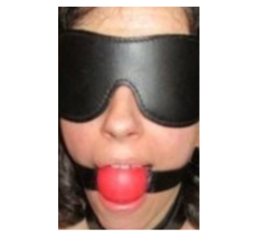 Gay Hannut - Photos Vivastreet Lily travestie 19 ans cherche formation à la bite mature