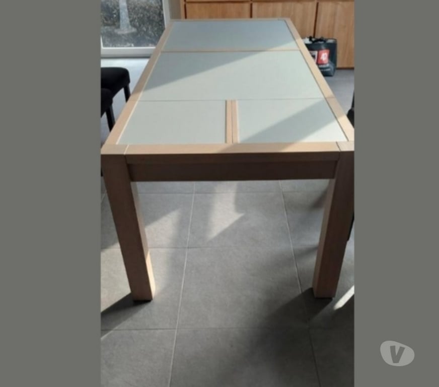 Meubles & Décoration Les Bons Villers - Photos Vivastreet Table salle à manger