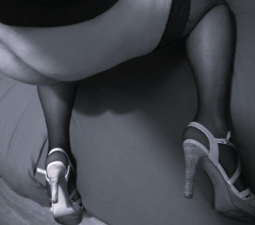 Gay Bruxelles (Brussels) Bruxelles-Centrum - Photos Vivastreet Recherche homme qui aime les hommes en bas et talons ;)