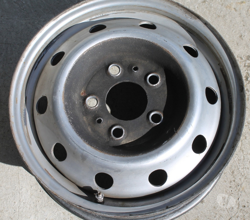 Equipements utilitaire Philippeville - Photos Vivastreet jante acier 6J X 16 - 68 = 5 x 130 ET 68 AL 78