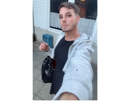 Gay - Photos Vivastreet Travesti dispo je suis chaud comme la braise