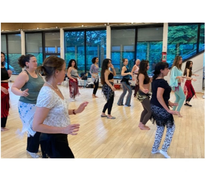 Musique - Théâtre - Danse Woluwe-Saint-Pierre - Photos Vivastreet Cours de danse orientale à Bruxelles