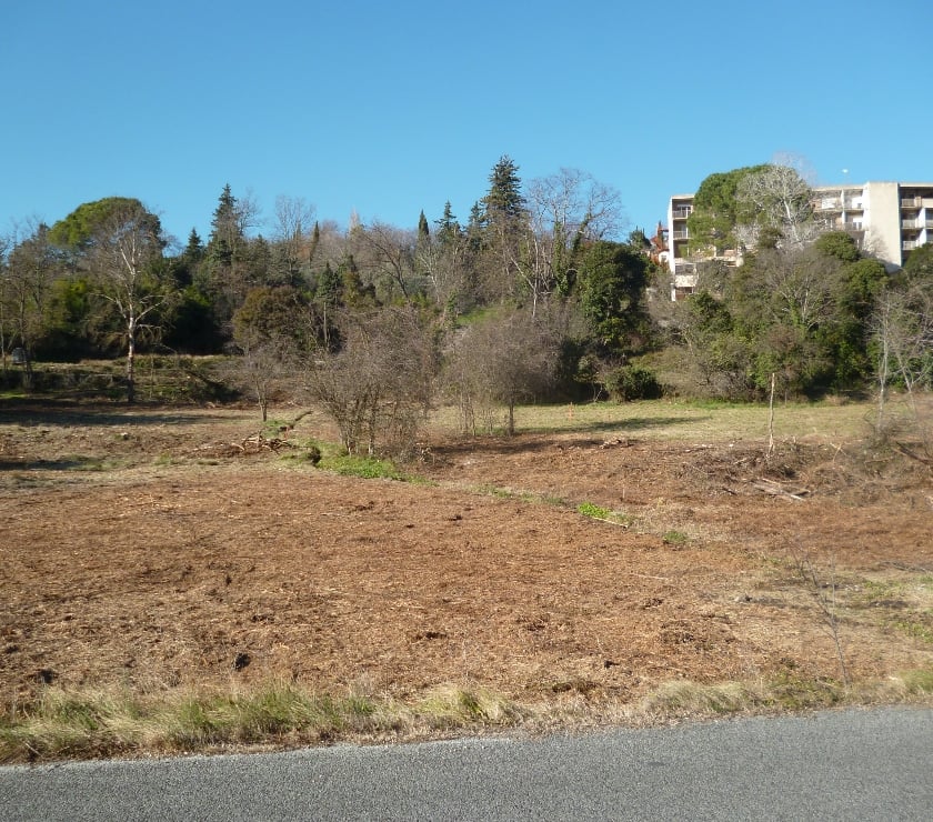 Terrains à vendre France - Photos Vivastreet GRAND TERRAIN CONSTRUCTIBLE ,cote d'azur