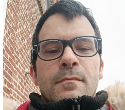 Homme pour femme - Photos Vivastreet Jeune homme de 44 ans chercher l'amour