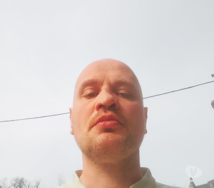 Hommes > Femmes La Louvière - Photos Vivastreet David sportif je recherche une relation sérieuse sincère