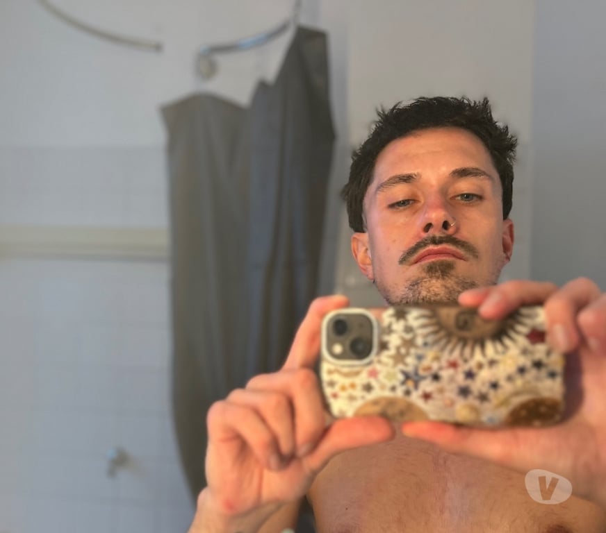 Gay Escorts Bruxelles (Brussels) Bruxelles-Centrum - Photos Vivastreet Young man escort for men