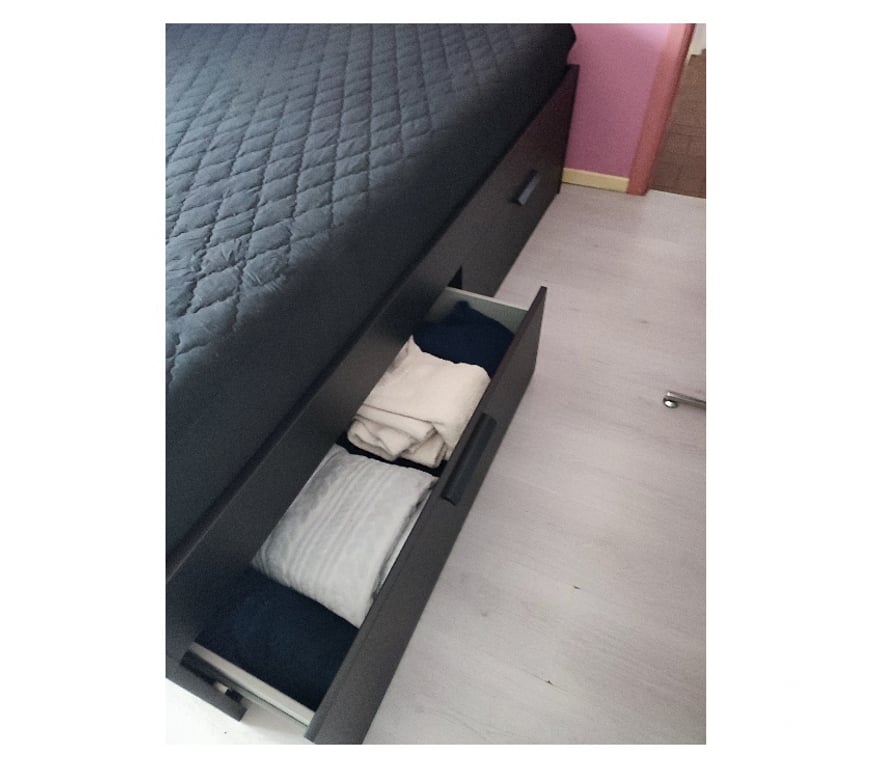 Meubles & Décoration Ans Ans-Centrum - Photos Vivastreet À vendre lit commode et matelas